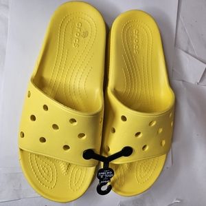 Crocs Slip On/ Sandals M 10/W12. Classic Yellow. In very good condition.